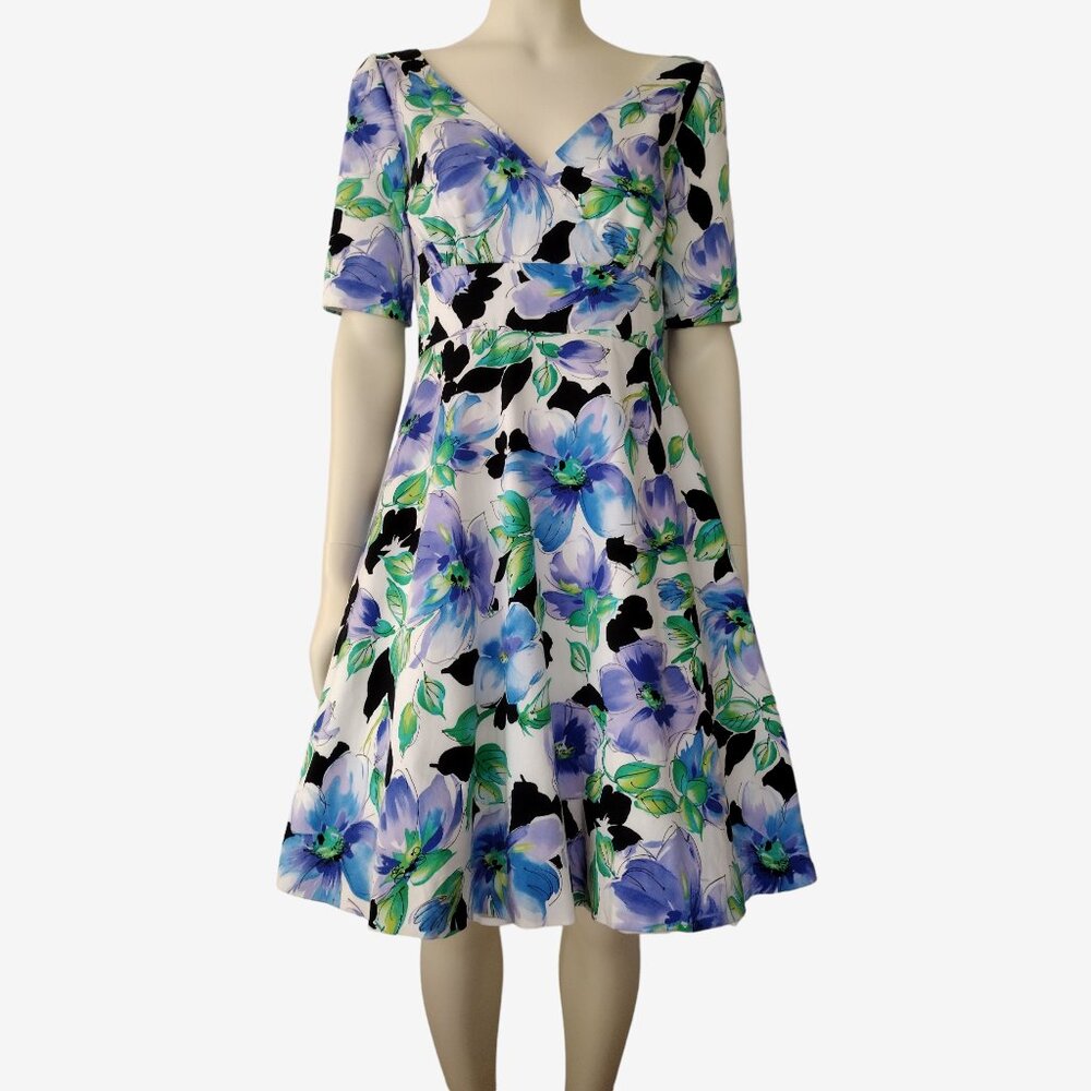 Retro 1950s White Floral Half Sleeve Fit and Flare V Neck Dress Size S